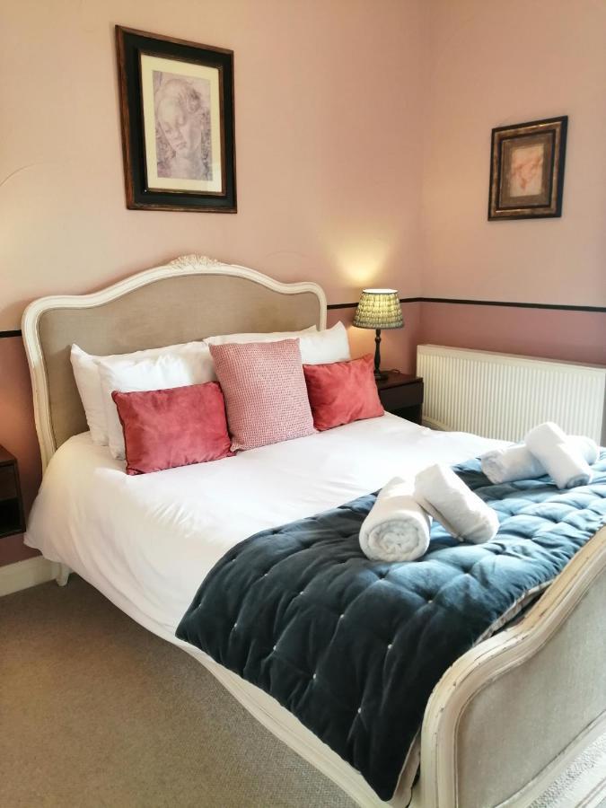 The Brown Horse Inn Winster  Extérieur photo
