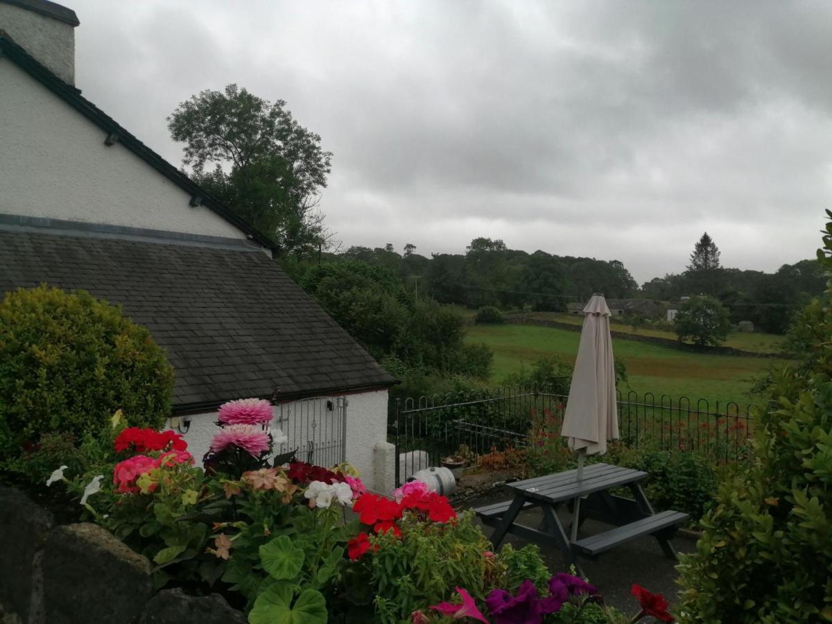 The Brown Horse Inn Winster  Extérieur photo