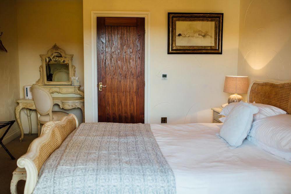 The Brown Horse Inn Winster  Extérieur photo